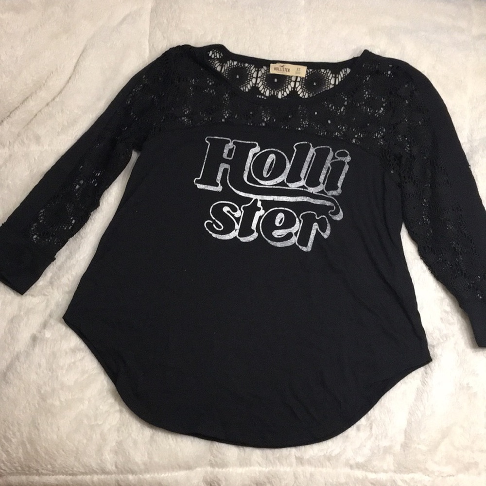Quarter sleeve hollister shirt